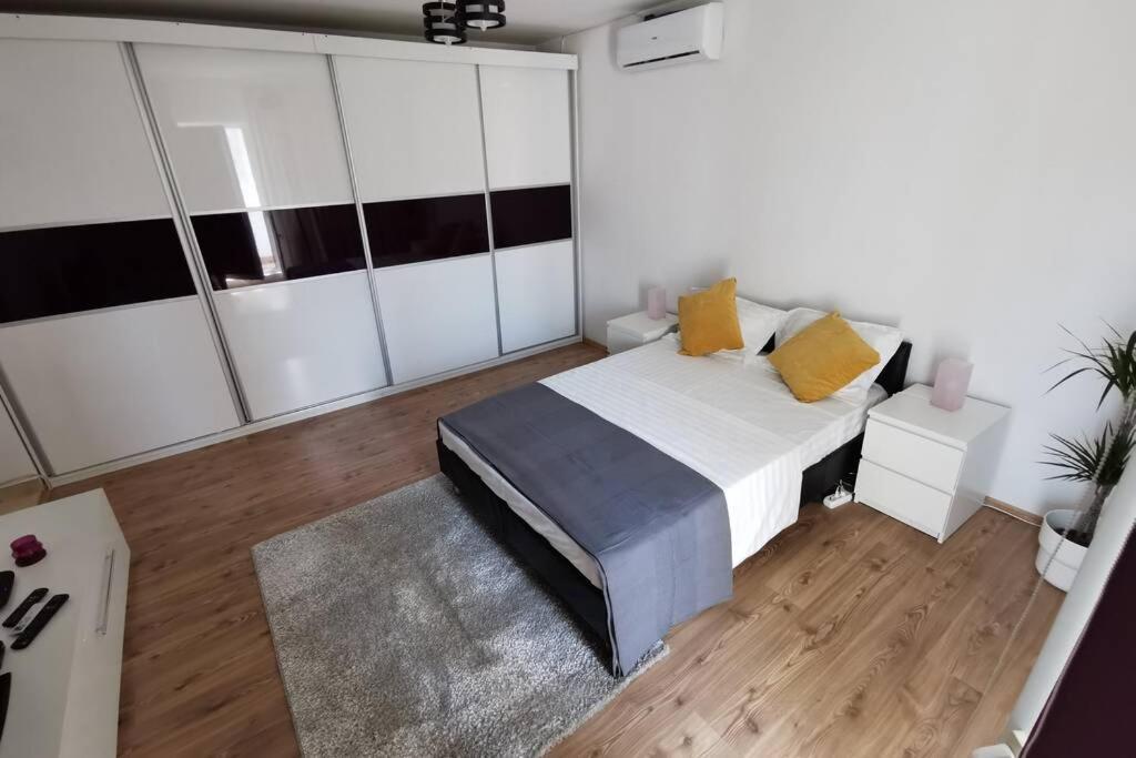 Bertigart Studio Apartment Bucarest Esterno foto
