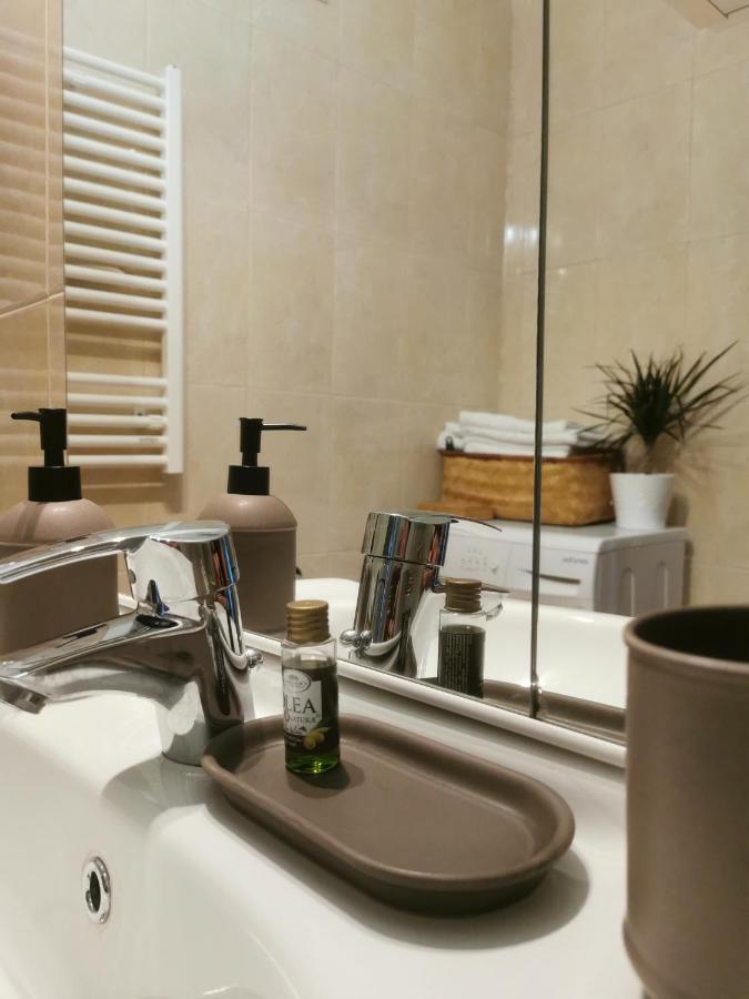 Bertigart Studio Apartment Bucarest Esterno foto
